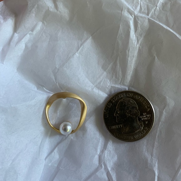 LAST PAIR! Gold Hoop minimalist Pearl studs huggies - Picture 8 of 9